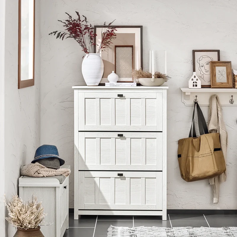 Schmaler Schuhschrank mit 3 Klappen in Weiß – 80 × 111 × 30 cm
